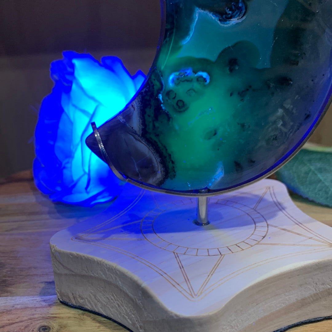VOLCANO AGATE MOON ON SPINNING STAND