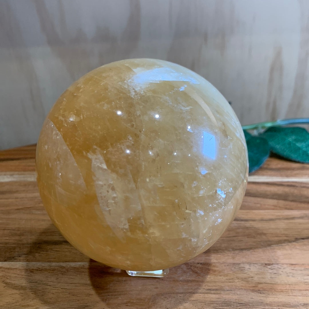 HONEY CALCITE SPHERE (HUUUUGGGEEEE 1583GRAMS!!!!)