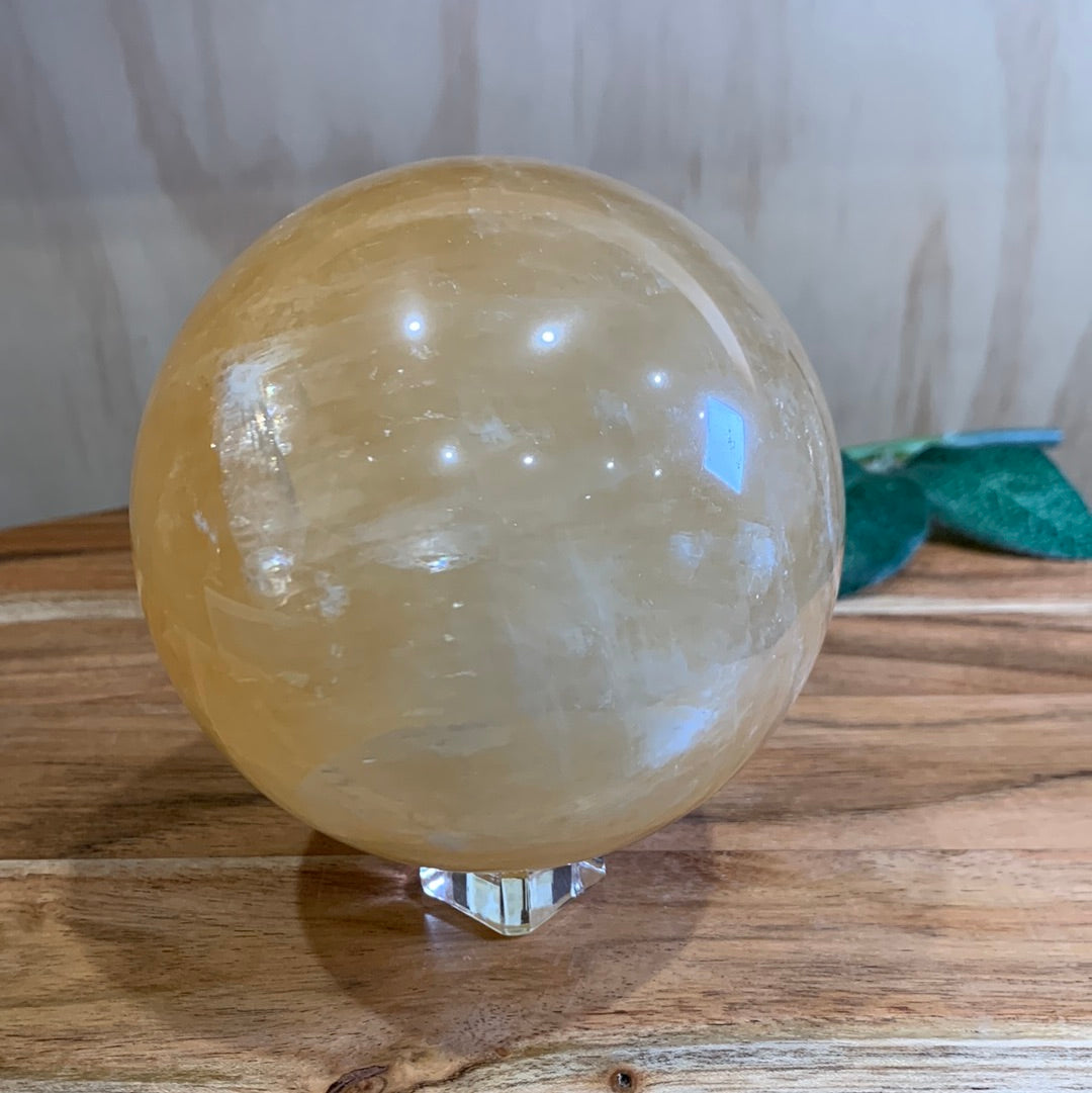 HONEY CALCITE SPHERE (HUUUUGGGEEEE 1583GRAMS!!!!)