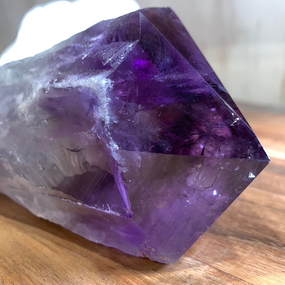 AMETHYST TOOTH (MASSIVE 714 GRAMS)