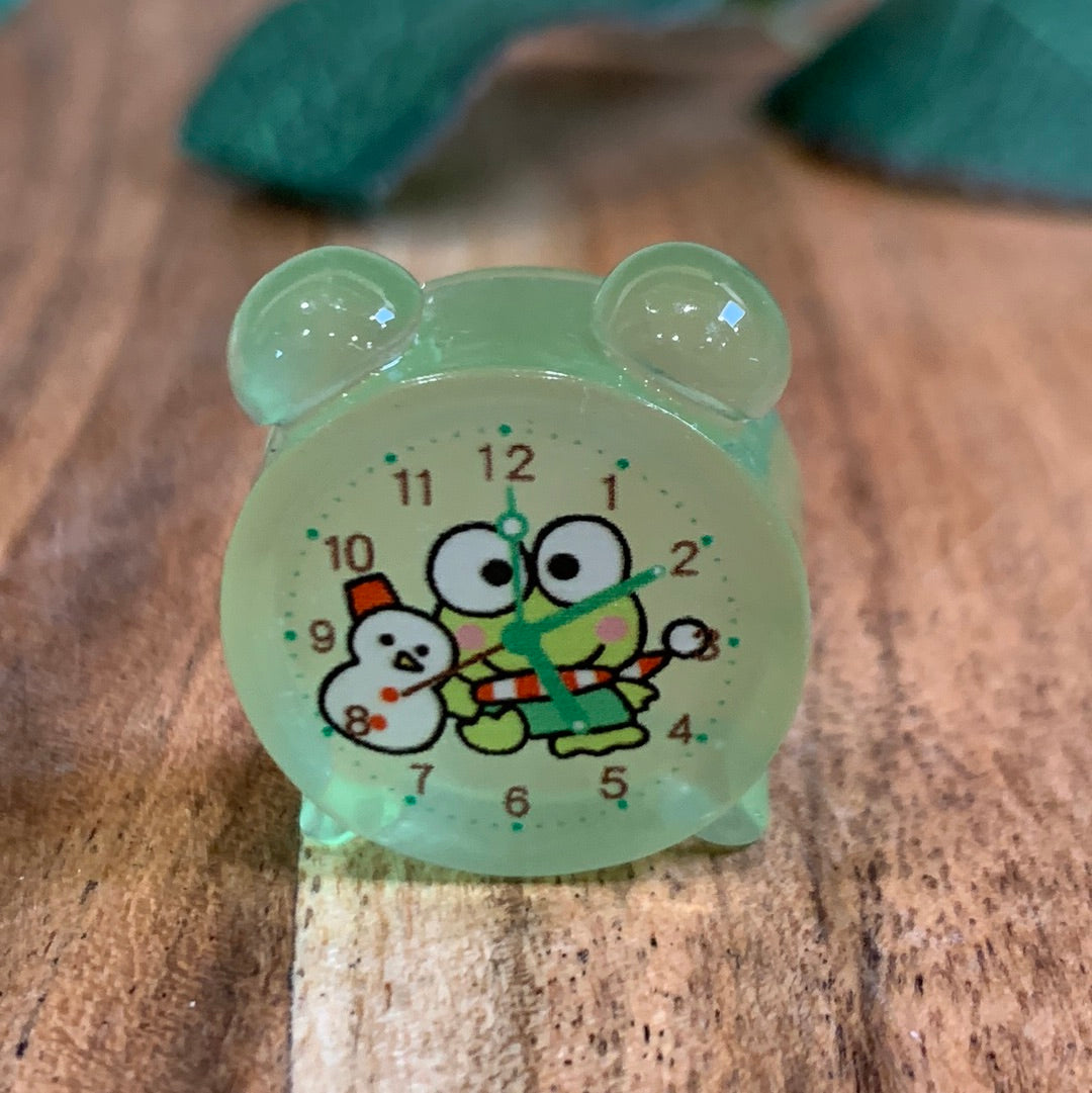 EVERYTHING THAT GLOWS IN THE DARK  (NON CRYSTAL LUMINOUS RESIN)