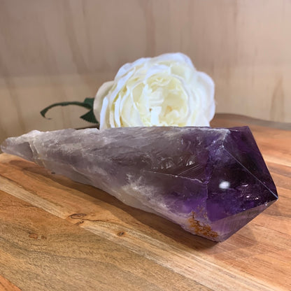 AMETHYST TOOTH (MASSIVE 714 GRAMS)