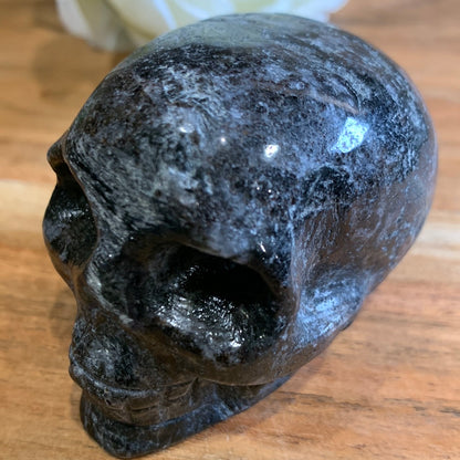 FIREWORK SKULL (ASTROPHYLITE)
