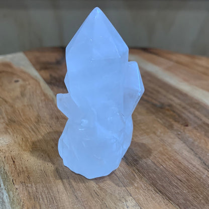 CLEAR QUARTZ CRYSTAL SHAPE