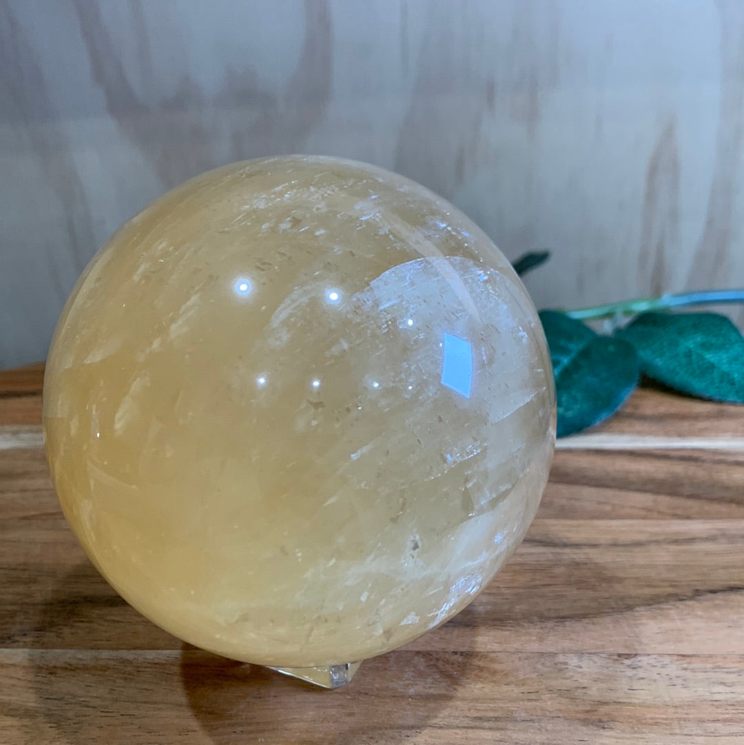 HONEY CALCITE SPHERE (HUUUUGGGEEEE 1583GRAMS!!!!)