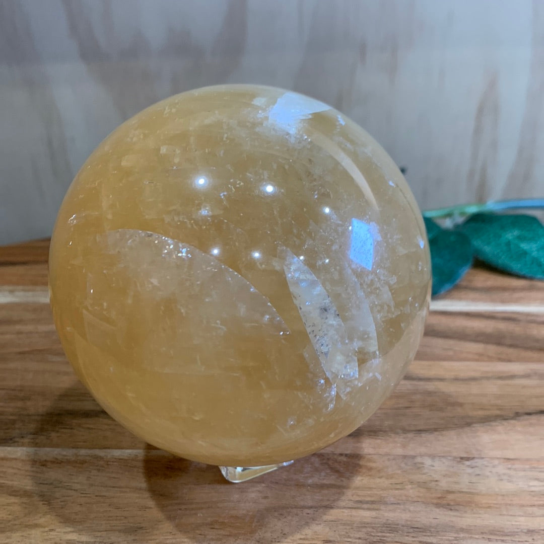 HONEY CALCITE SPHERE (HUUUUGGGEEEE 1583GRAMS!!!!)