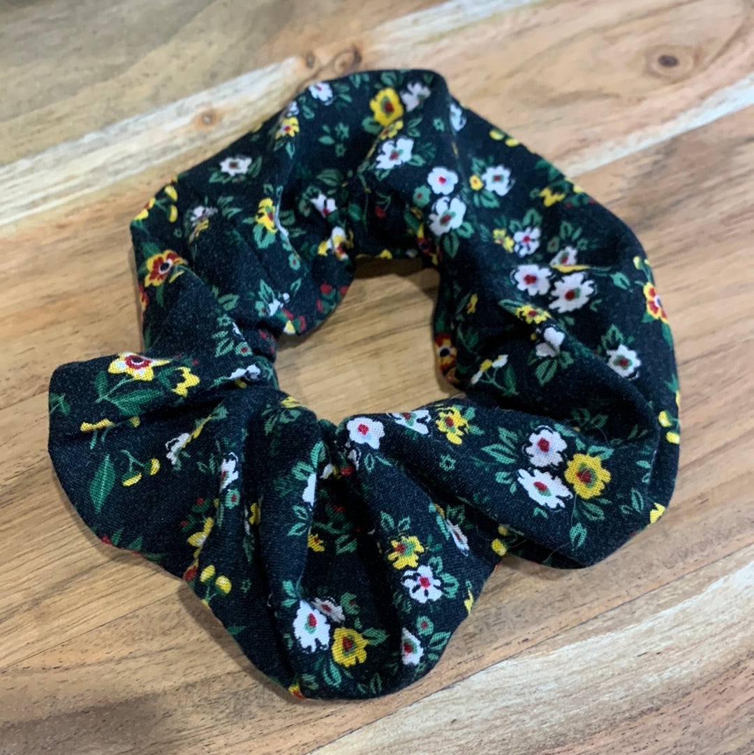 THEMED SCRUNCHIES