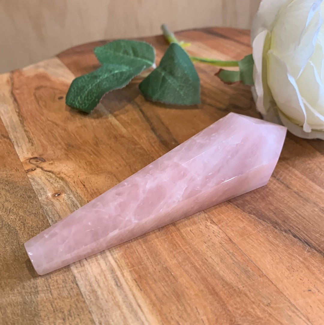 ROSE QUARTZ WAND