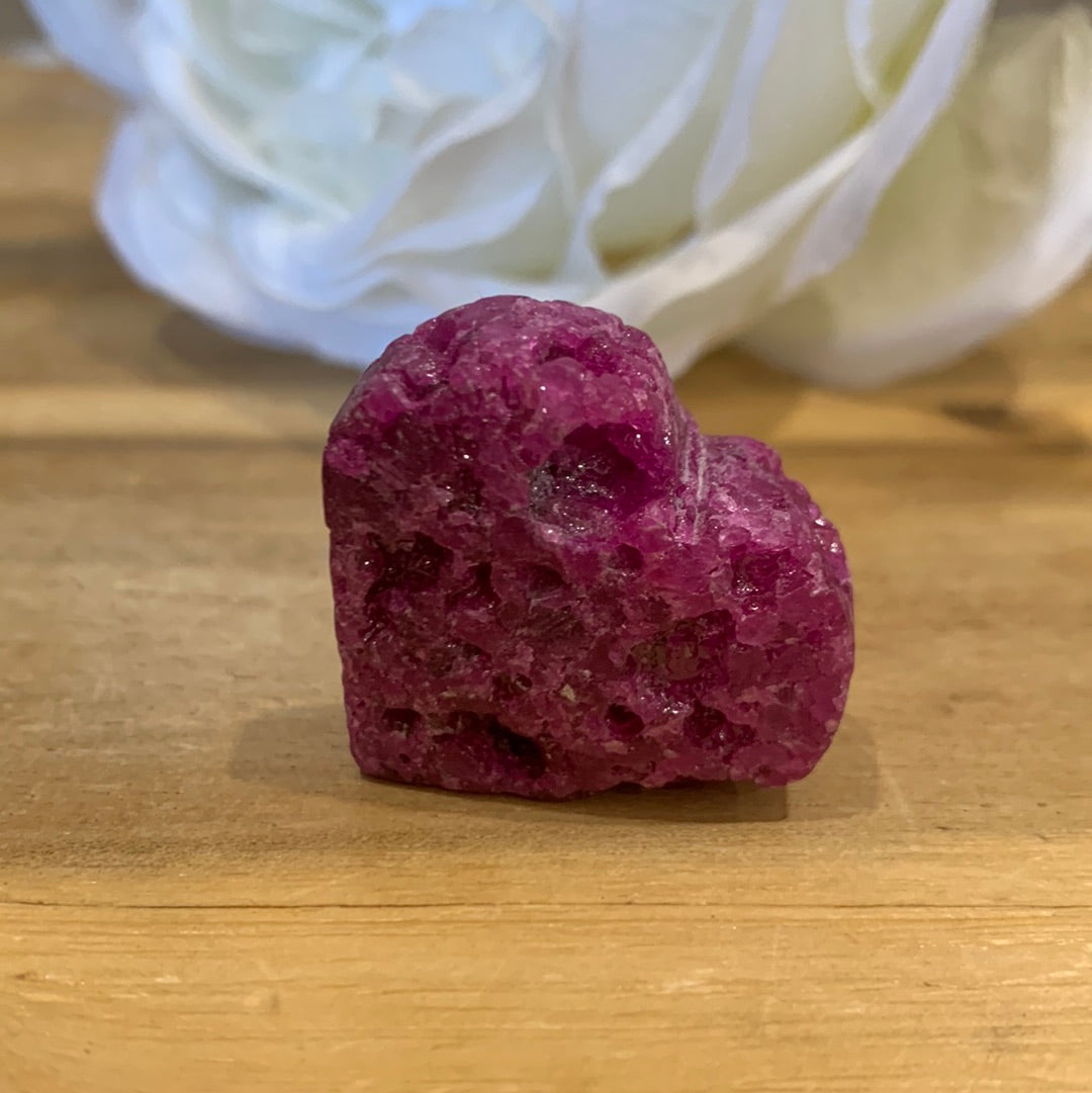 HONEYCOMB RUBY HEART (SMALL)