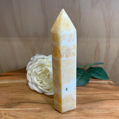 ORANGE CALCITE TOWER (half a kg of gorgeous)