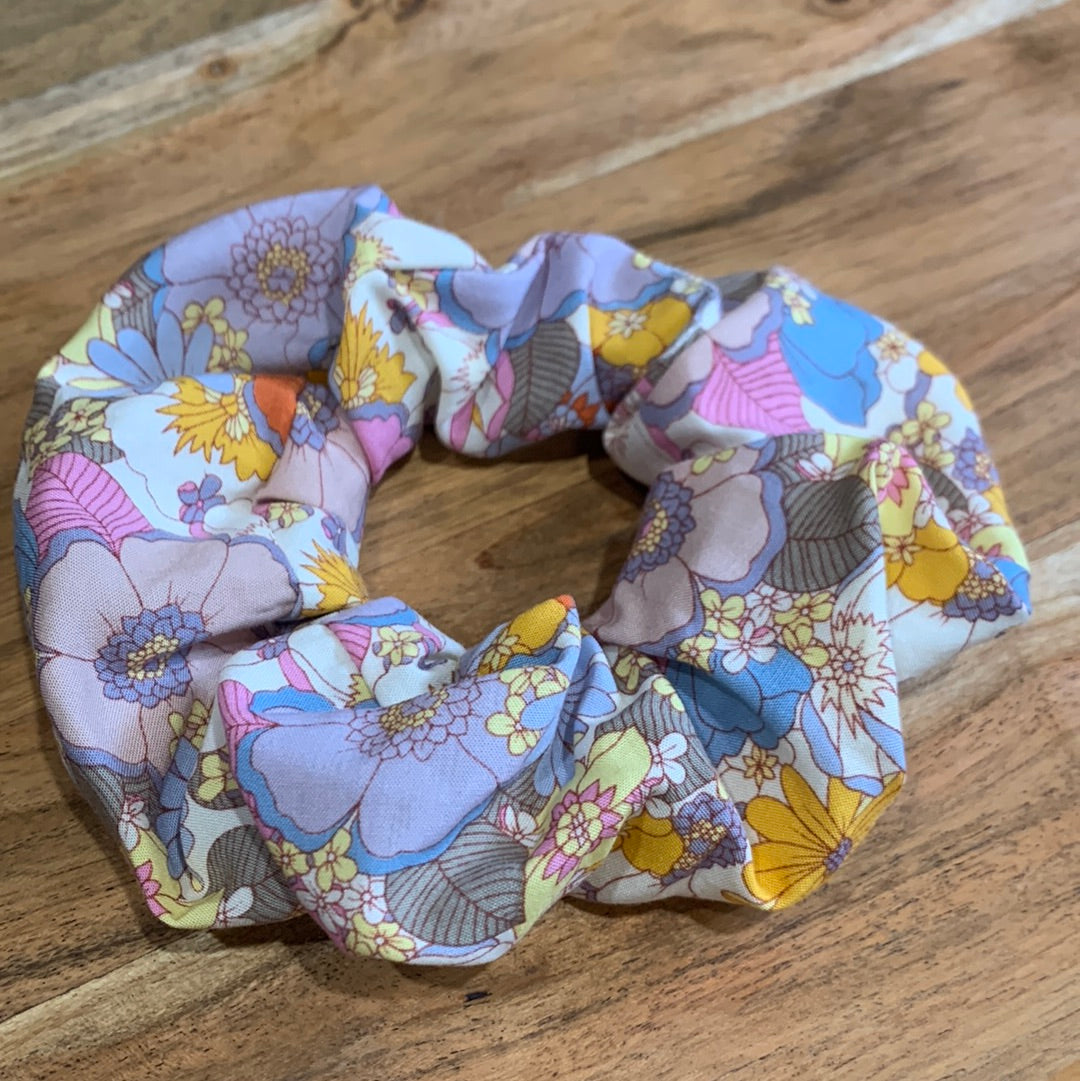 THEMED SCRUNCHIES