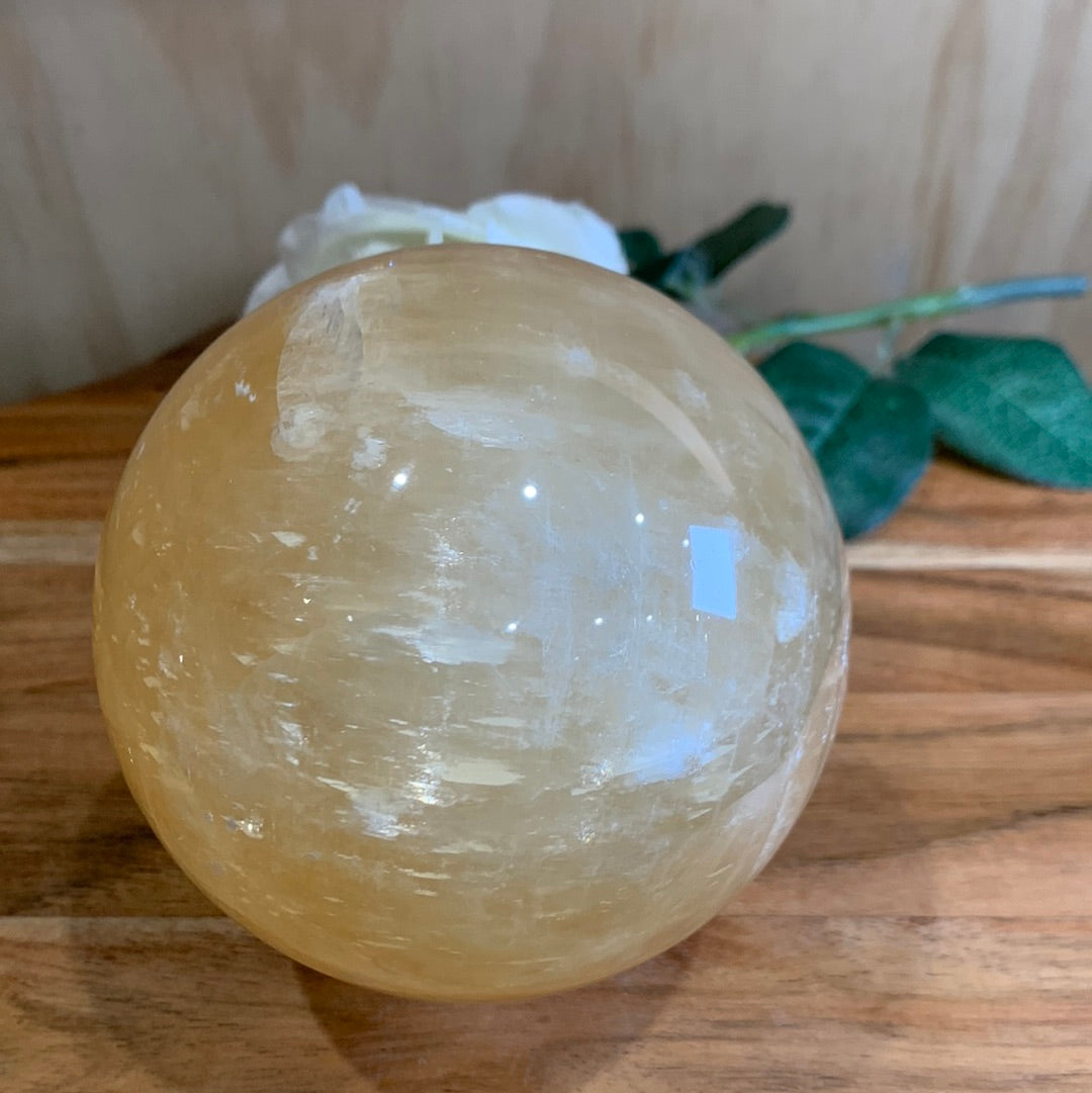 HONEY CALCITE SPHERE (HUUUUGGGEEEE 1583GRAMS!!!!)