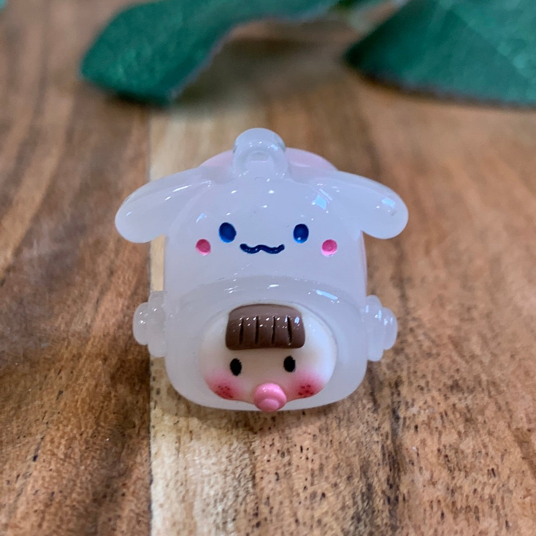 EVERYTHING THAT GLOWS IN THE DARK  (NON CRYSTAL LUMINOUS RESIN)