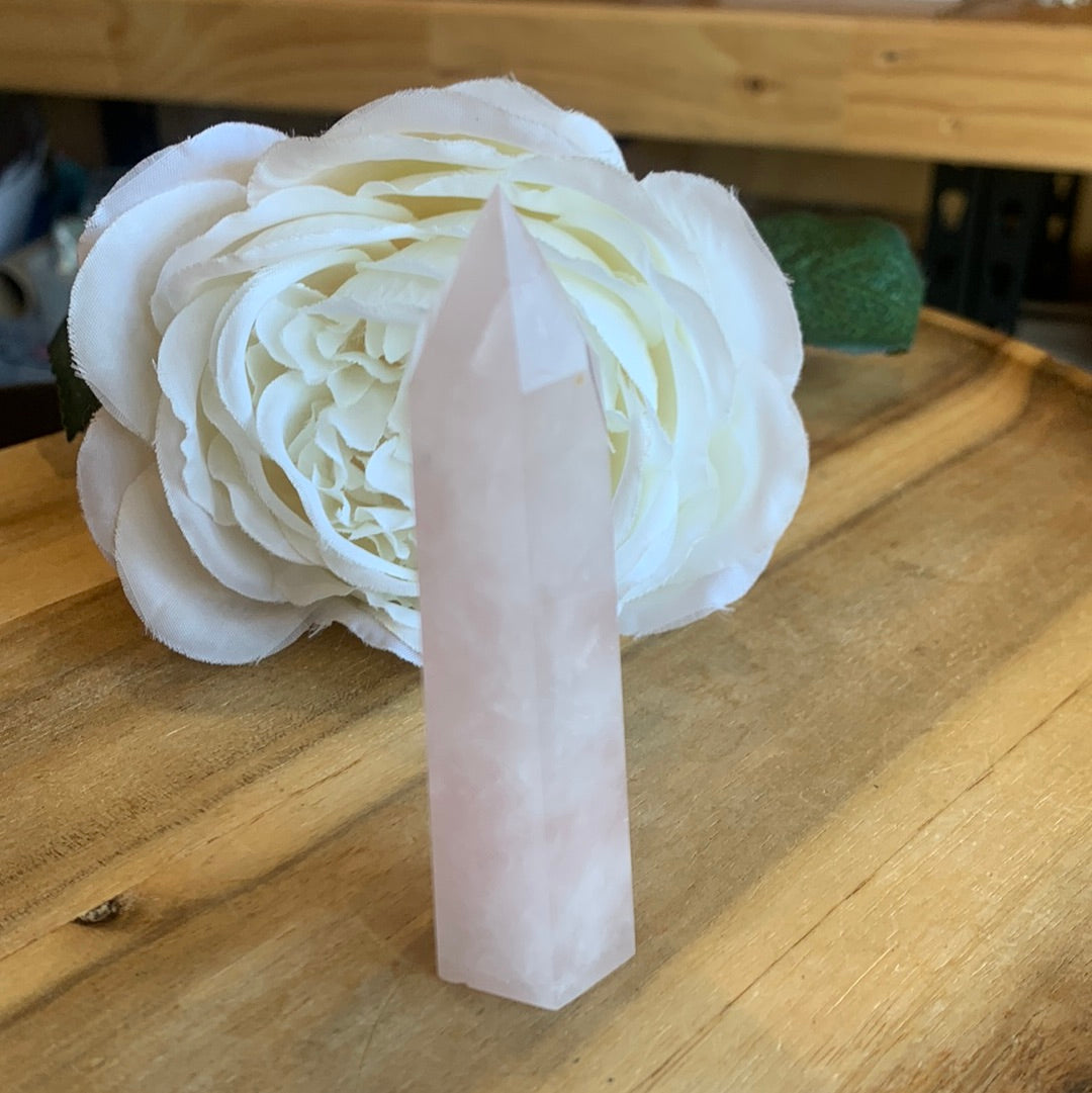 ROSE QUARTZ POINT