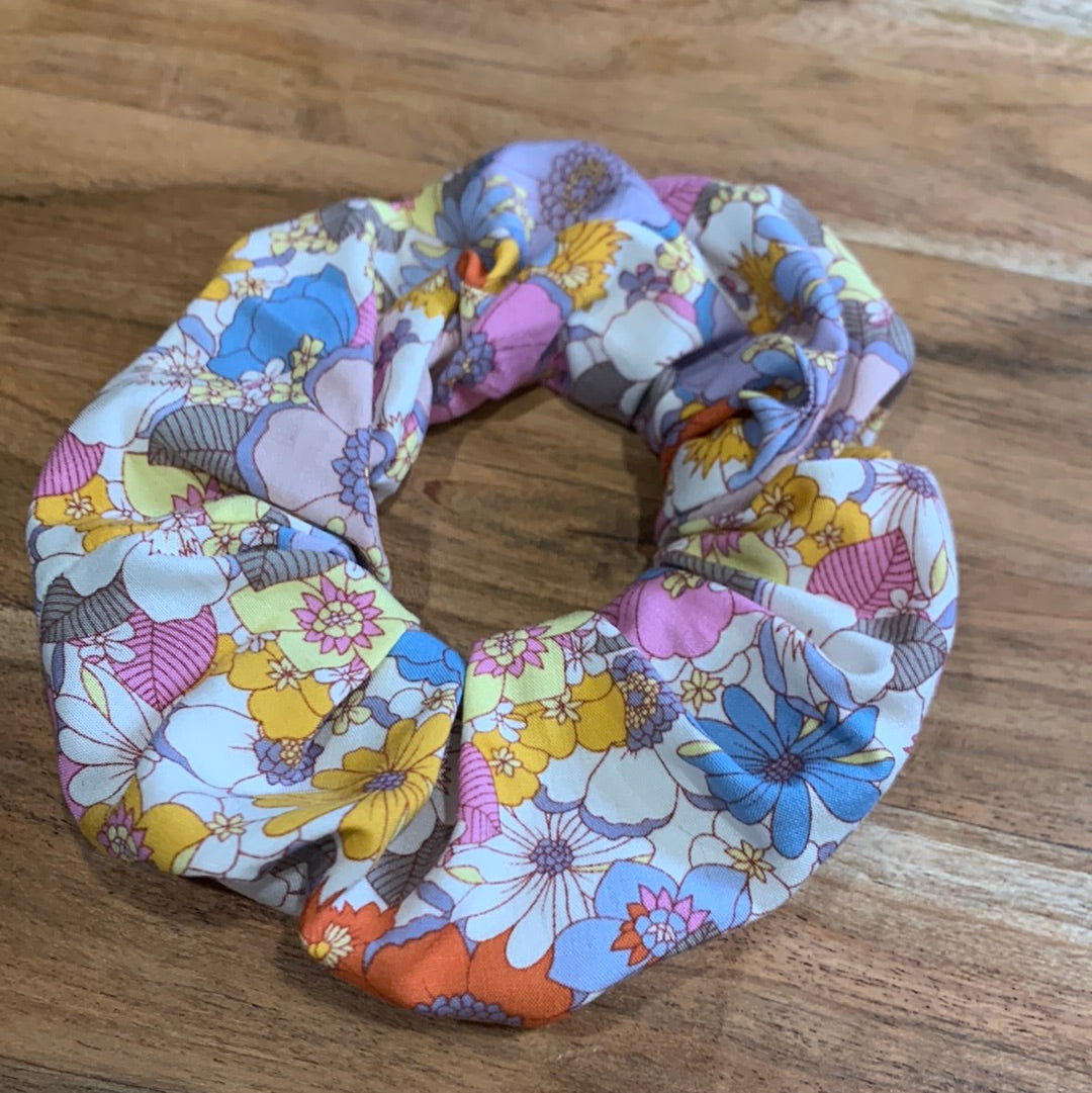 THEMED SCRUNCHIES