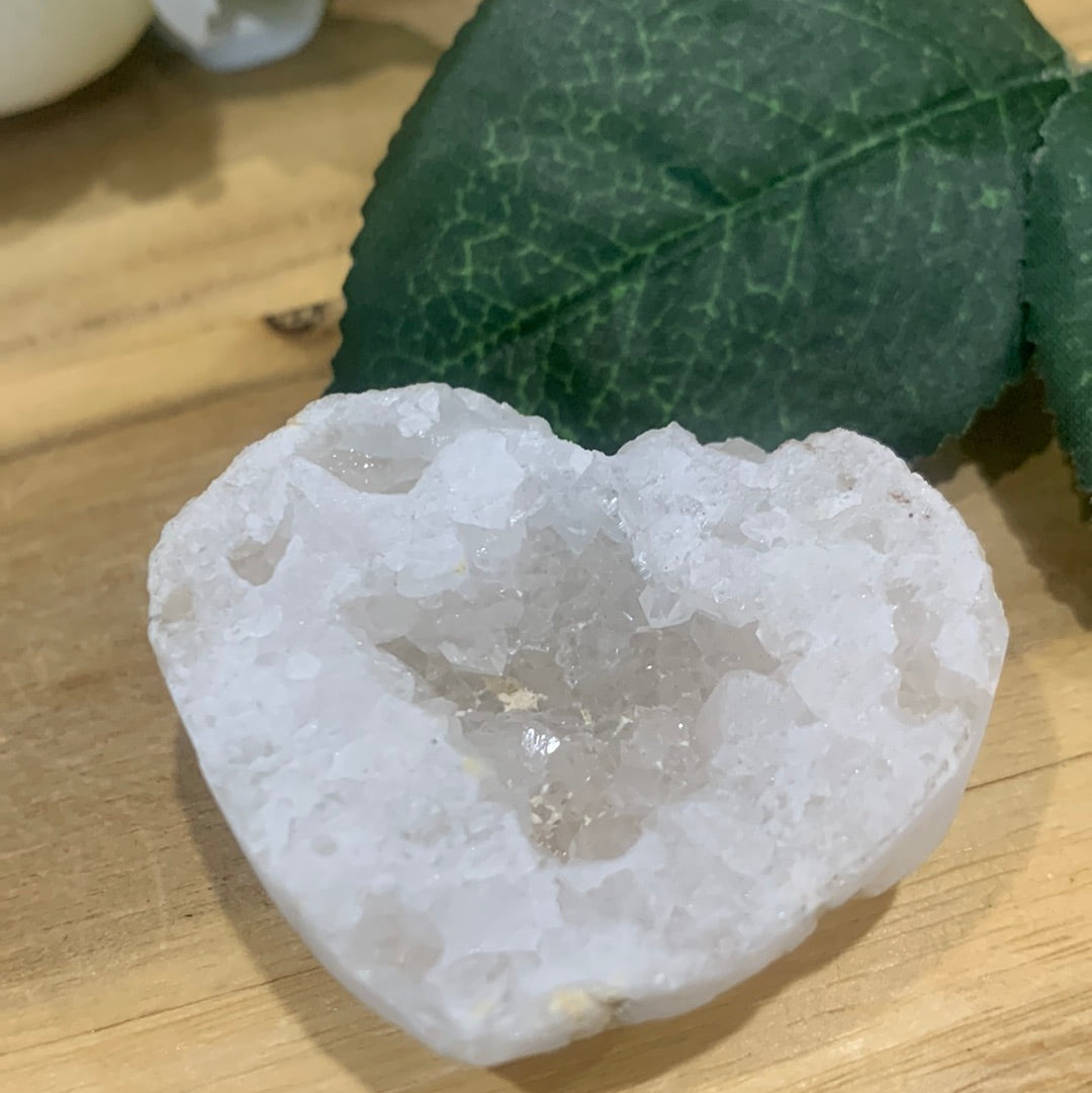 CLEAR QUARTZ CLUSTER HEART