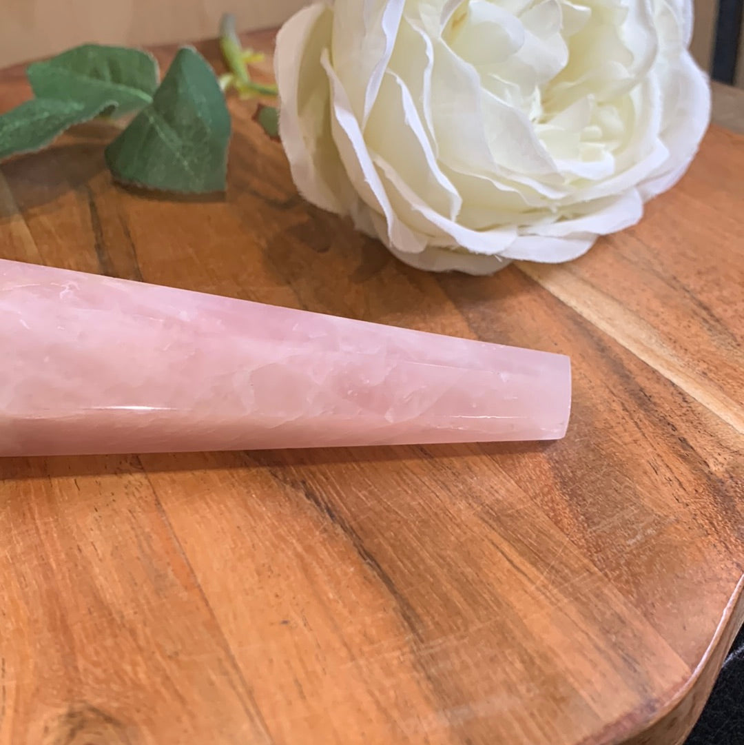 ROSE QUARTZ WAND