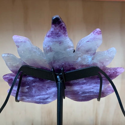 FLUORITE 9 TAIL FOX (WITH STAND)