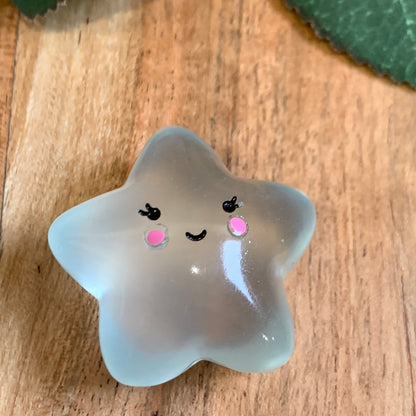 EVERYTHING THAT GLOWS IN THE DARK  (NON CRYSTAL LUMINOUS RESIN)