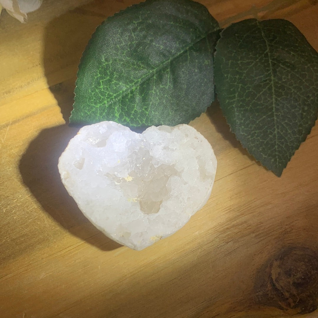 CLEAR QUARTZ CLUSTER HEART