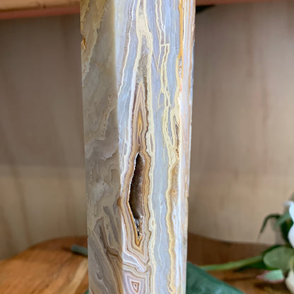 AUSTRALIAN CRAZY LACE AGATE TOWER