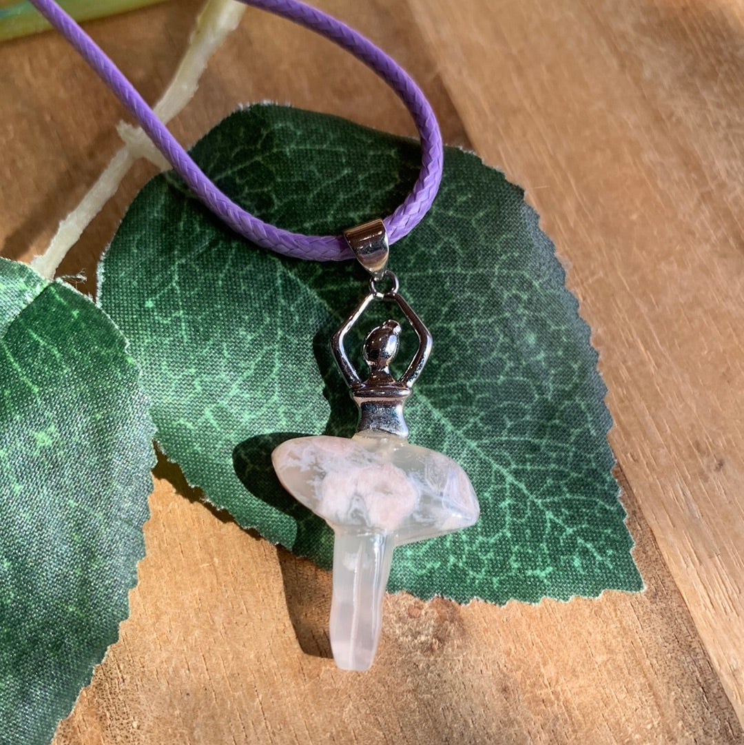 FLOWER AGATE BALLERINA PENDANT