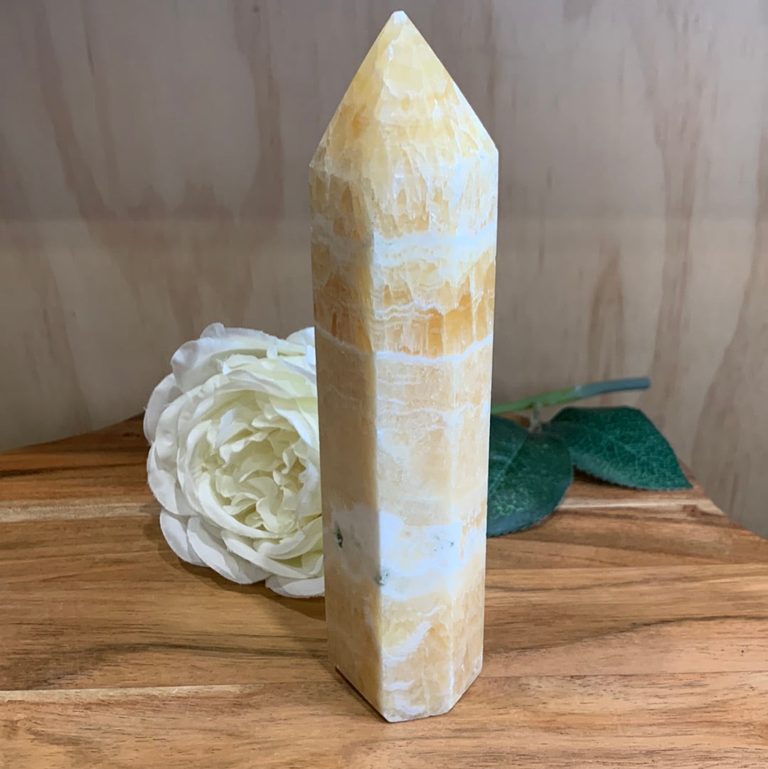 ORANGE CALCITE TOWER (half a kg of gorgeous)