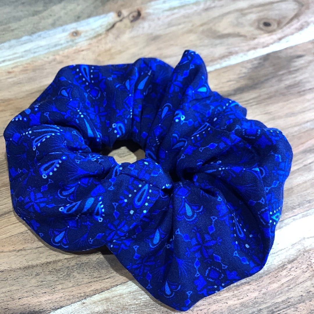 THEMED SCRUNCHIES