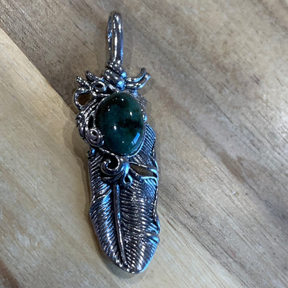 FEATHER PENDANT WITH CRYSTAL DOME