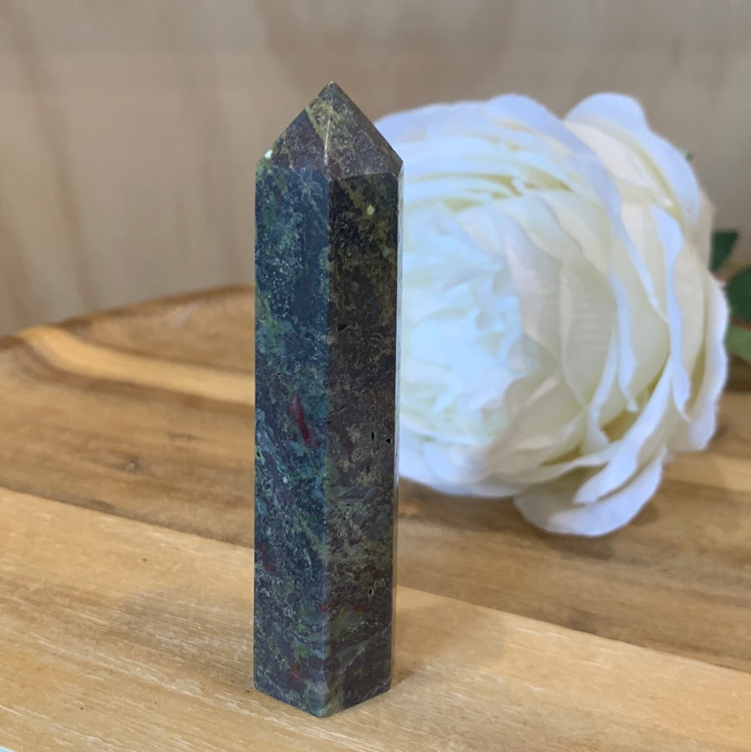 AFRICAN BLOOD STONE POINT