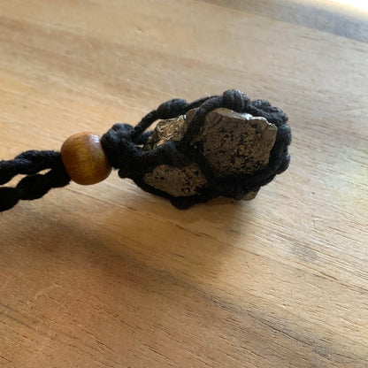 LONG PLAITED TUMBLE/RAW HOLDER NECKLACES