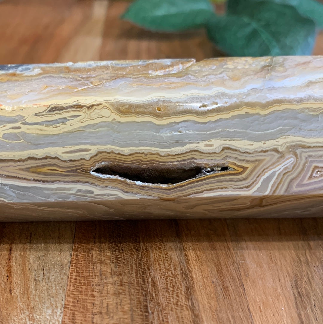 AUSTRALIAN CRAZY LACE AGATE TOWER