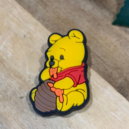 WINNIE THE POOH JIBBITZ -CROC CHARMS