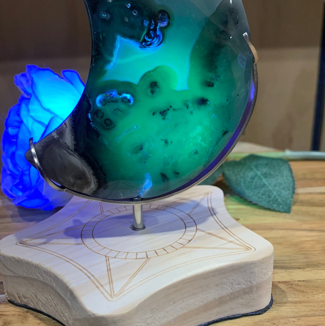 VOLCANO AGATE MOON ON SPINNING STAND
