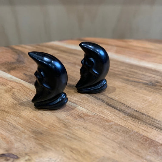 BLACK OBSIDIAN SKULL MOON
