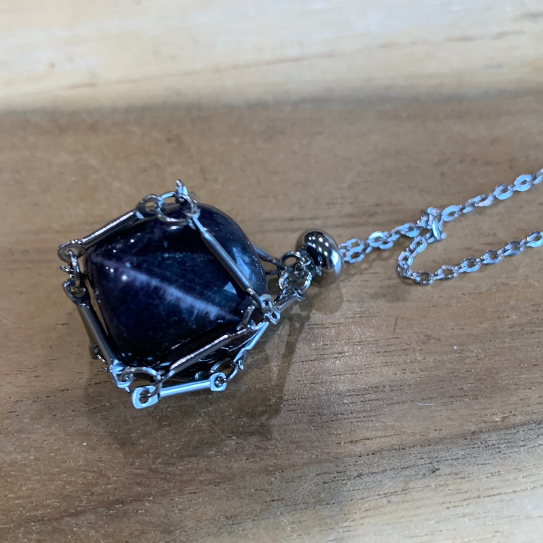 ADJUSTABLE CLUSTER PENDANT