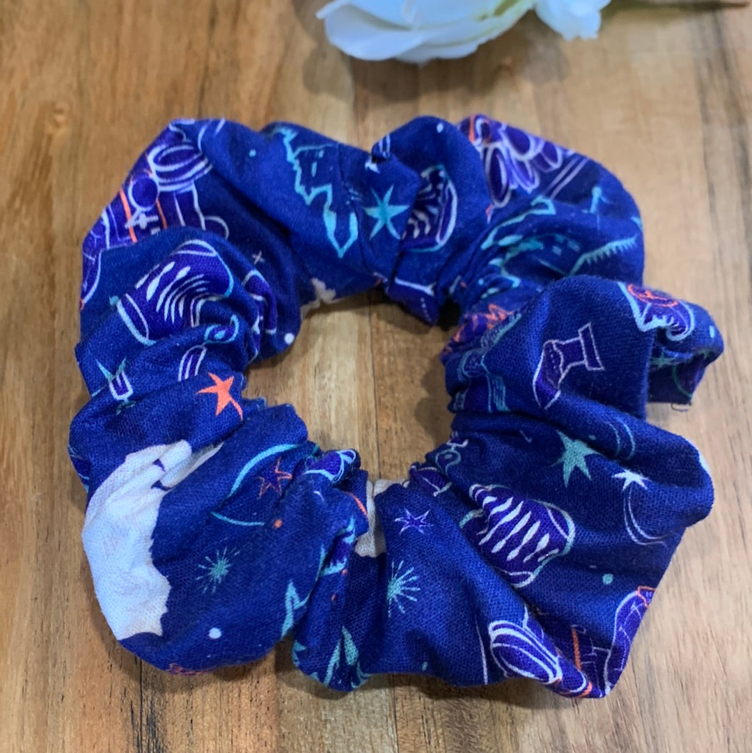 THEMED SCRUNCHIES