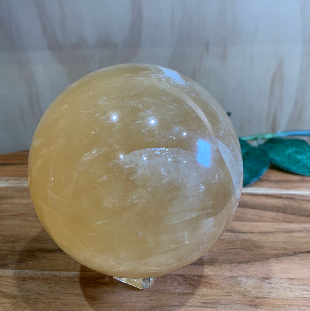 HONEY CALCITE SPHERE (HUUUUGGGEEEE 1583GRAMS!!!!)