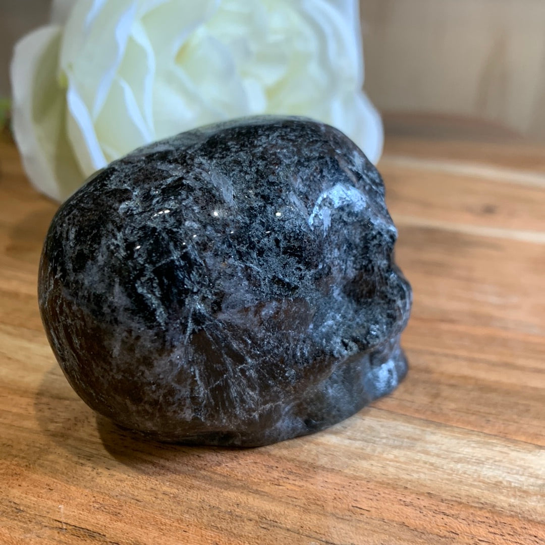 FIREWORK SKULL (ASTROPHYLITE)