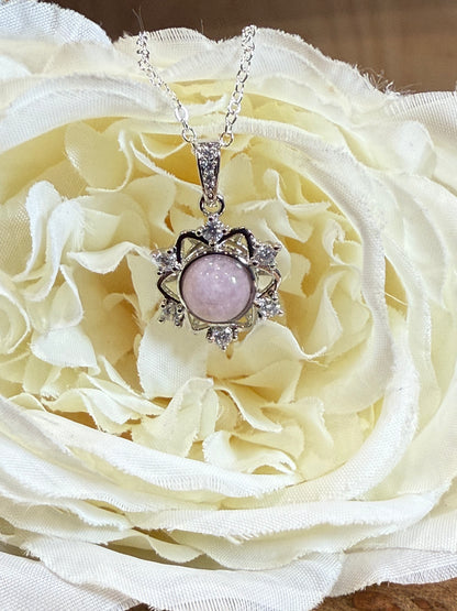 CRYSTAL PENDANTS/NECKLACES