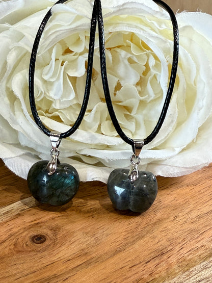 CRYSTAL PENDANTS/NECKLACES