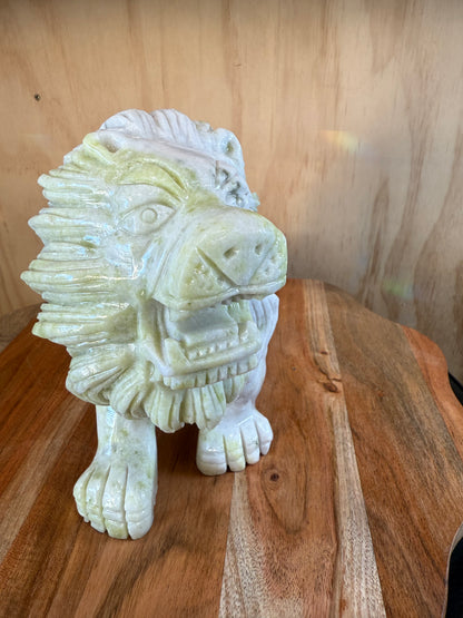 YELLOW AND WIHTE JADE LION  3kg & 627grams