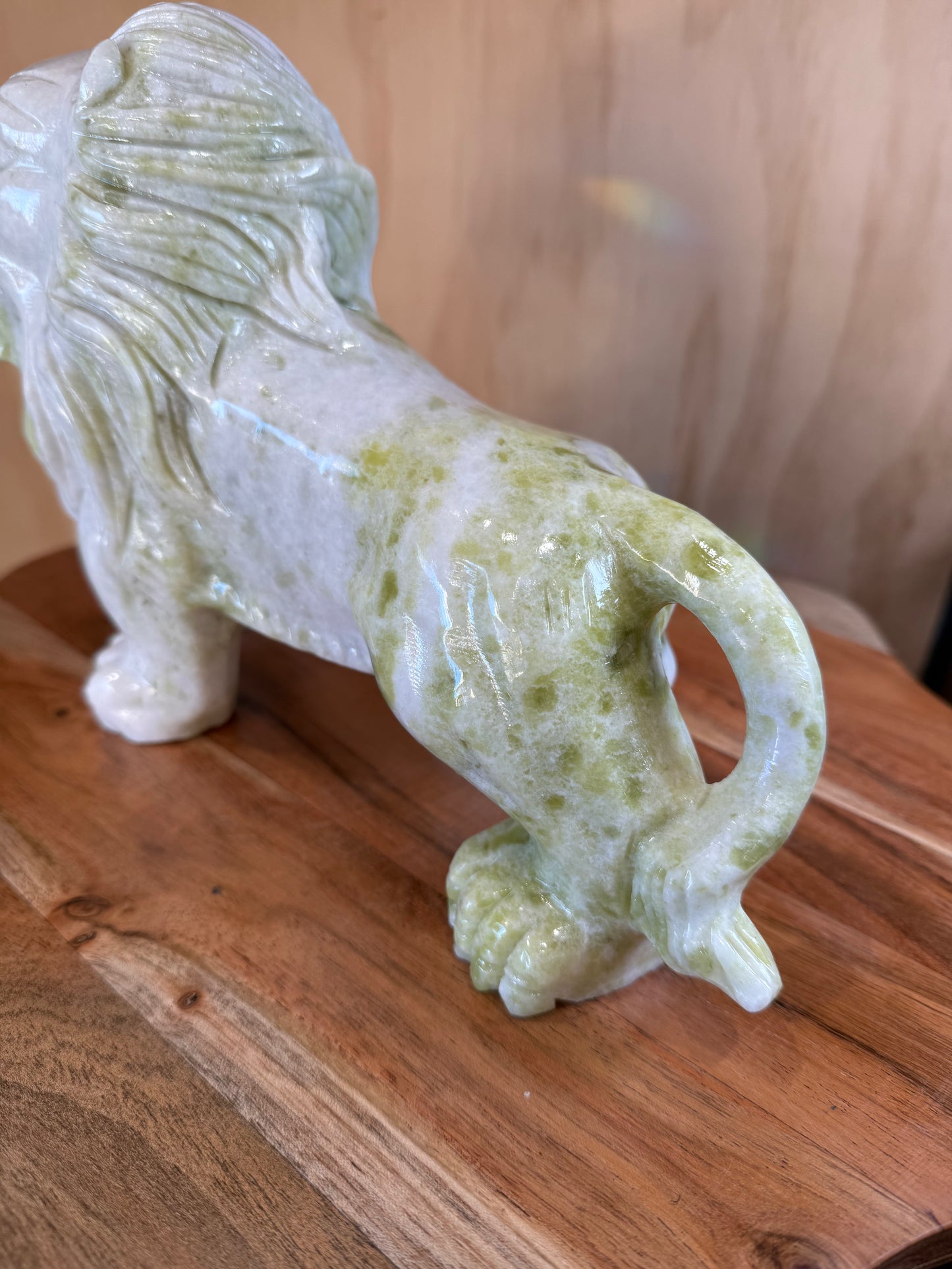 YELLOW AND WIHTE JADE LION  3kg & 627grams