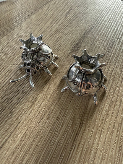 SPHERE HOLDERS