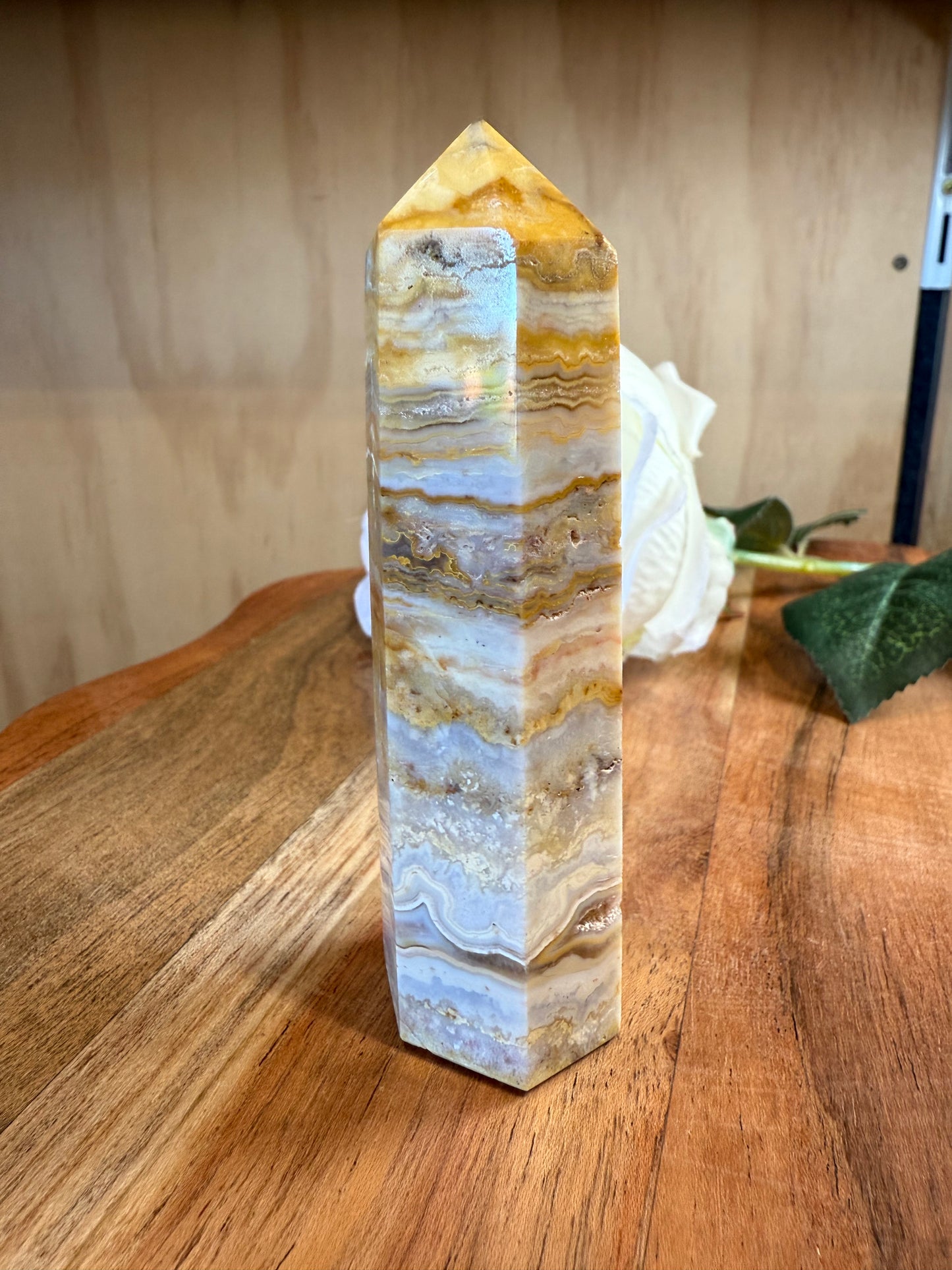 CRAZY LACE AGATE POINT