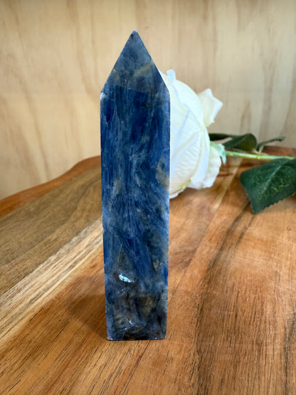 BLUE KYANITE POINT