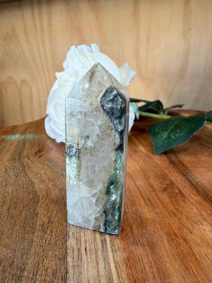 GREEN MICA POINT