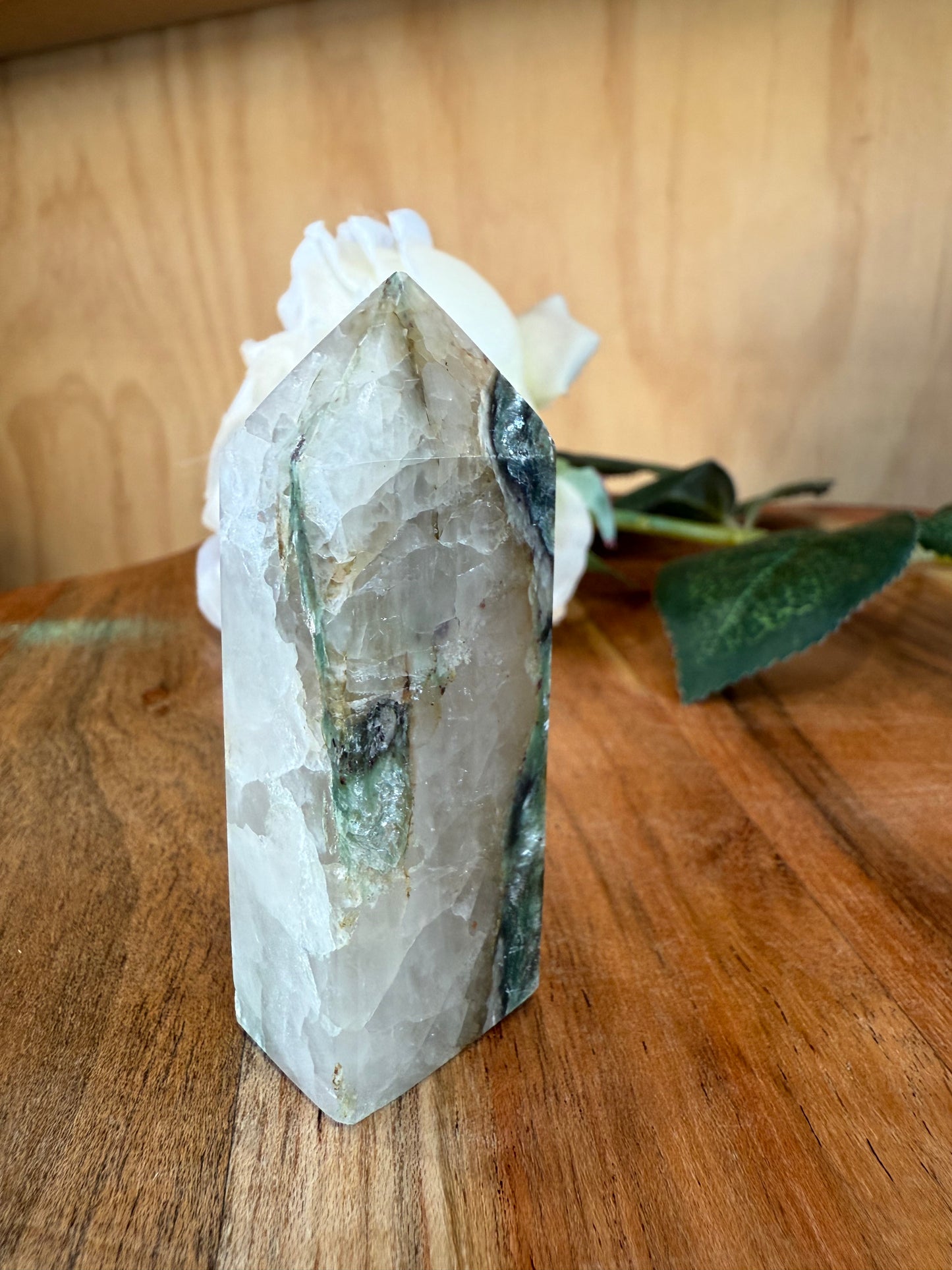 GREEN MICA POINT