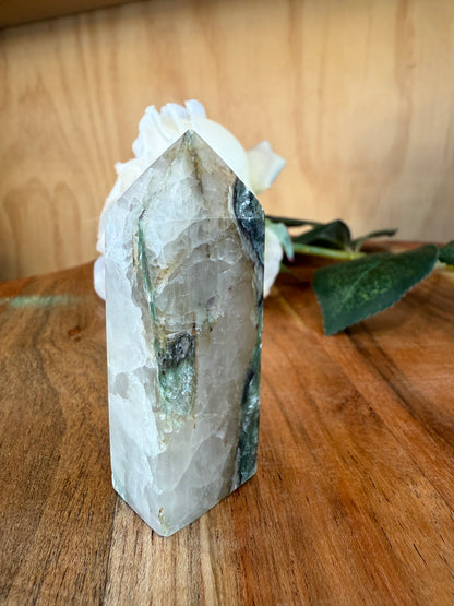 GREEN MICA POINT