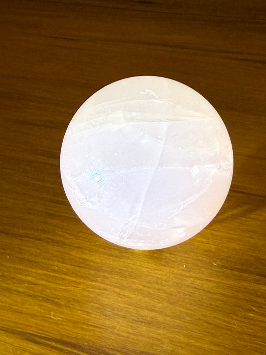 ROSE QUARTZ SPHERE (WEE STAR)